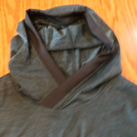 Mondetta Hooded Top Size Small - Picture 5 of 9